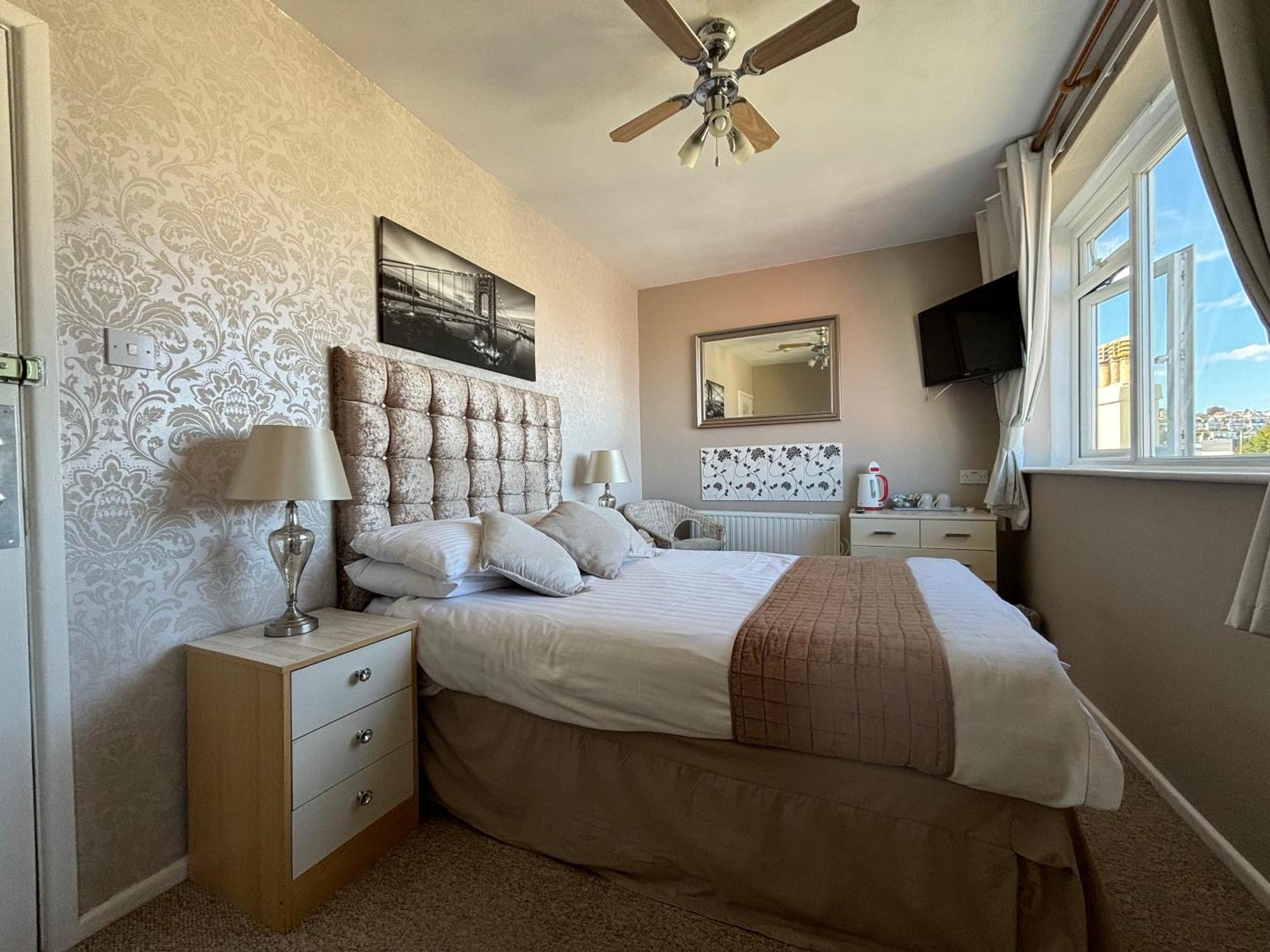 Three Palms Hotel Paignton Bagian luar foto
