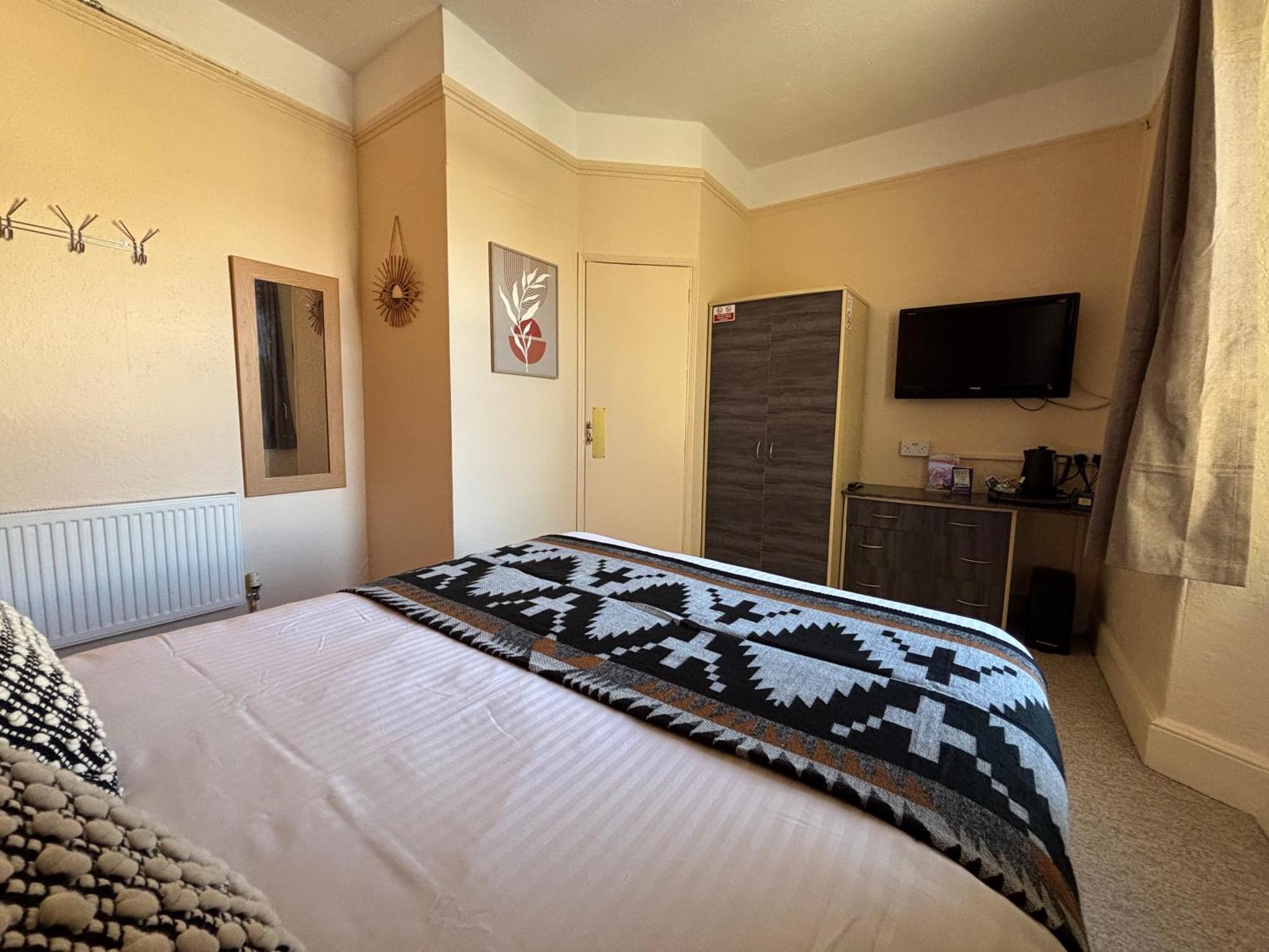 Three Palms Hotel Paignton Bagian luar foto