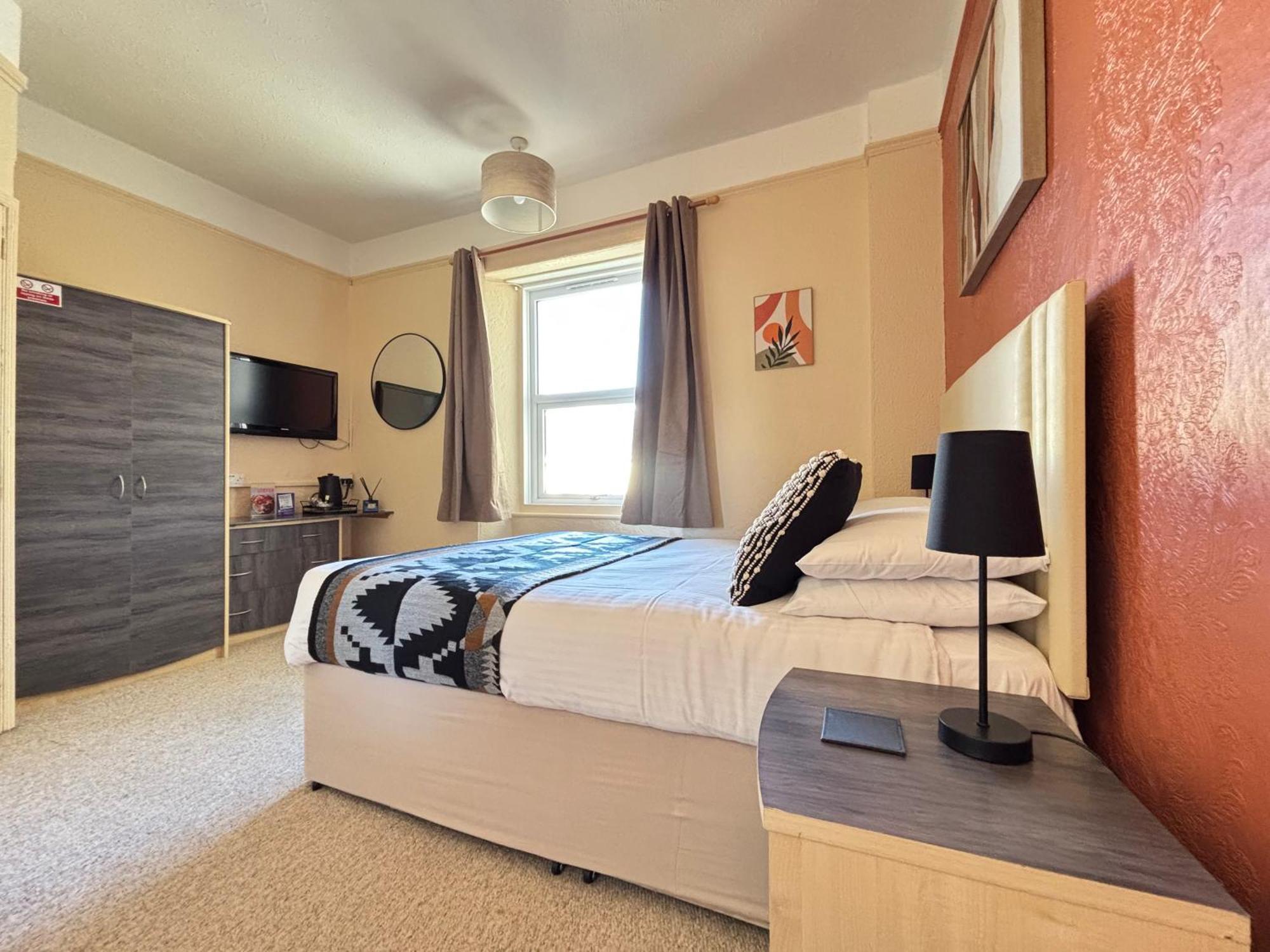 Three Palms Hotel Paignton Bagian luar foto