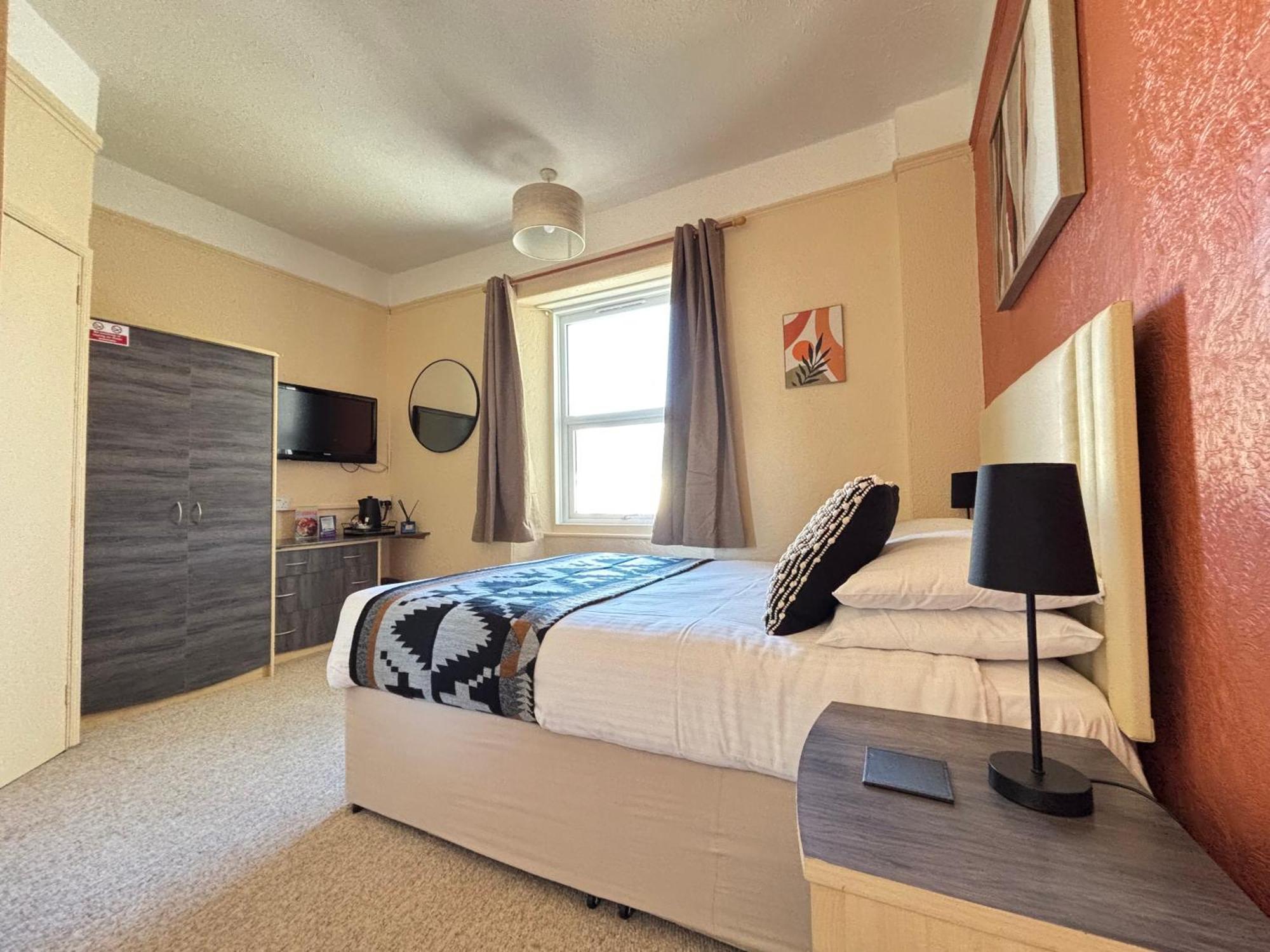 Three Palms Hotel Paignton Bagian luar foto